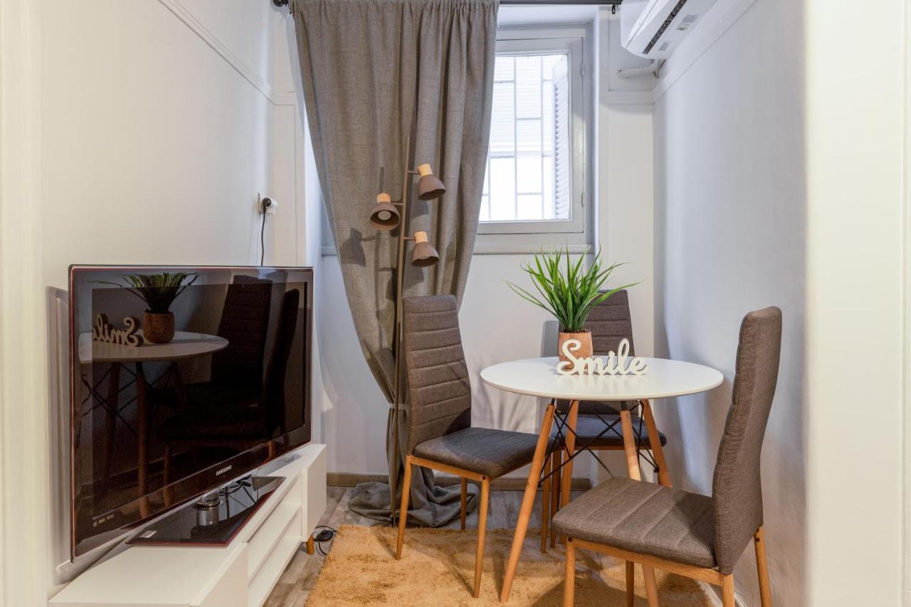 Central Apartment In The Heart Of Historic Center Aten Exteriör bild